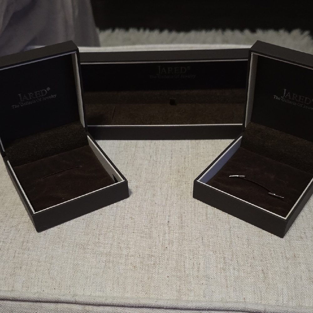 Jared Jewelry Boxes - Picture 3 of 6